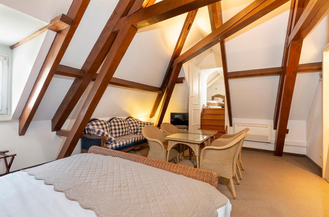 Hotel Jean De Bruges Сен-Рикье Экстерьер фото